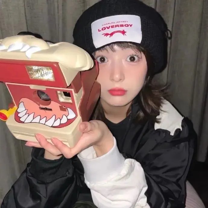 艺盗低飞